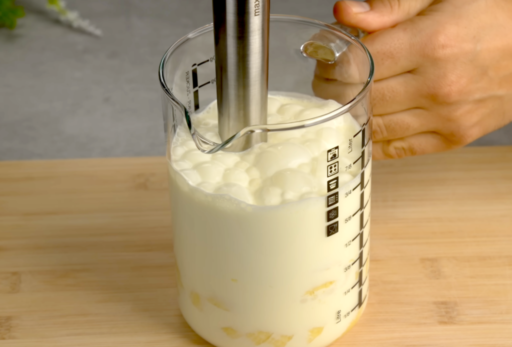 no bake banana cake creamy filling mixing