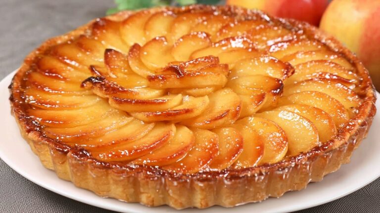 Easy Apple Tart Recipe with Apricot Glaze