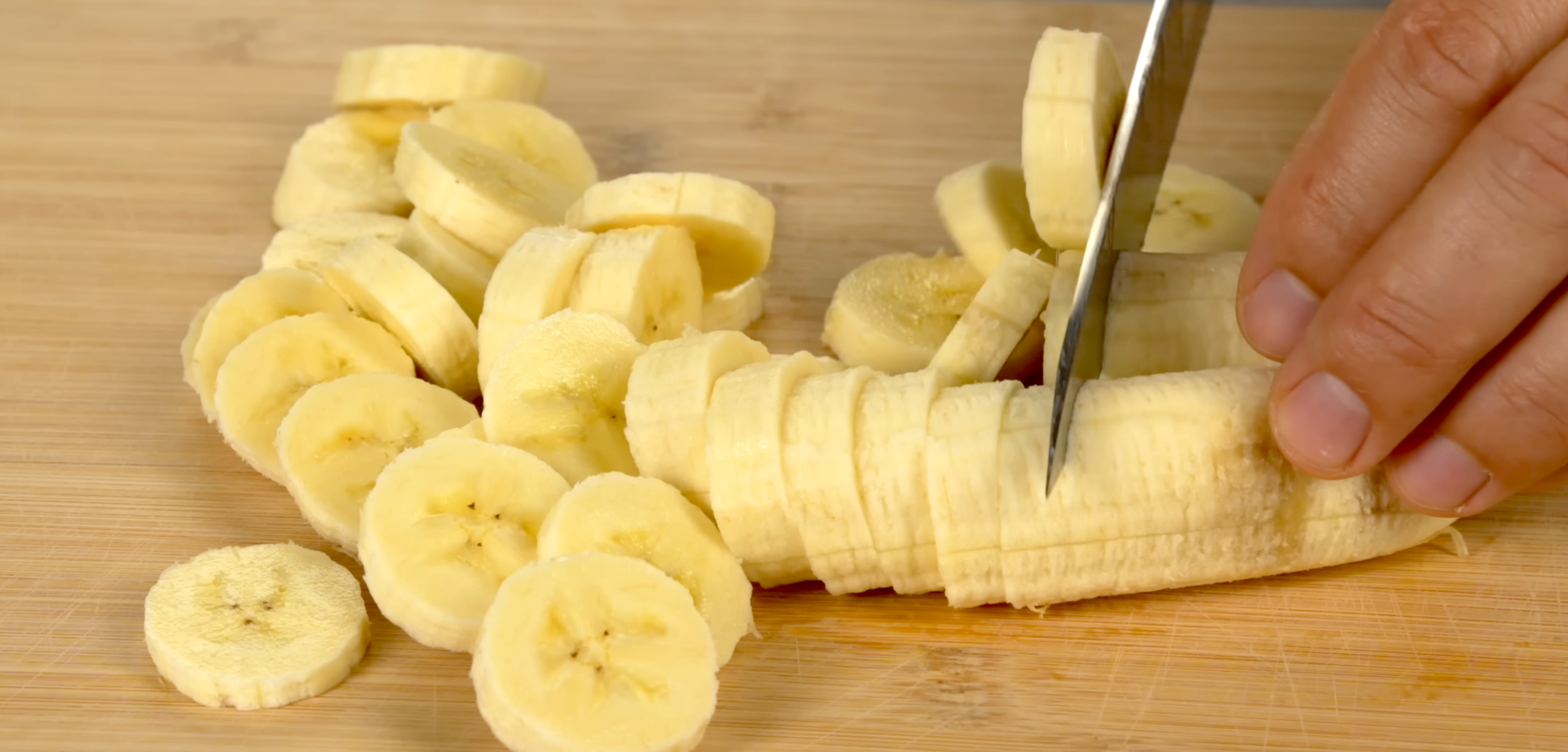 The Ultimate No-Bake Lemon Banana Cheesecake (Easy Recipe)